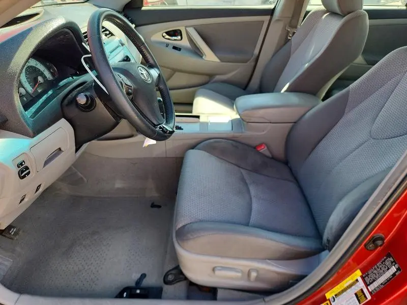 2011 TOYOTA CAMRY SE  