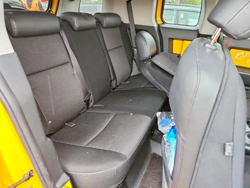 2010 TOYOTA FJ CRUISER BASE  