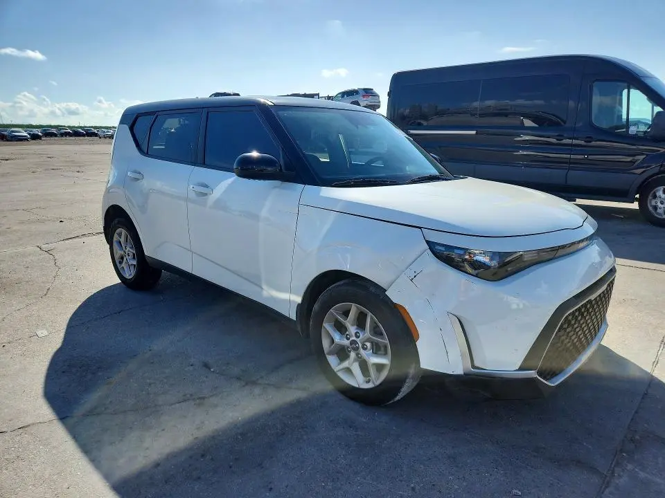 2024 KIA SOUL S  