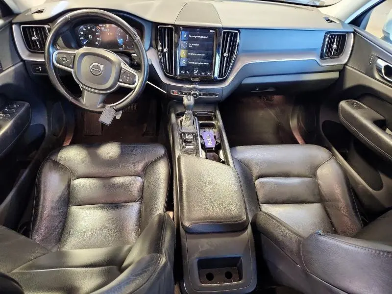 2020 VOLVO XC60 T5 MOMENTUM  