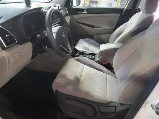 2021 HYUNDAI TUCSON SE  