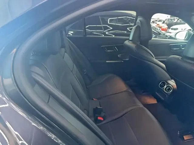 2023 MERCEDES-BENZ C 300  