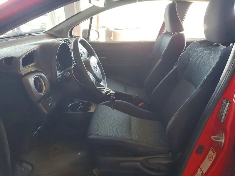 2012 TOYOTA YARIS 5-DOOR SE  