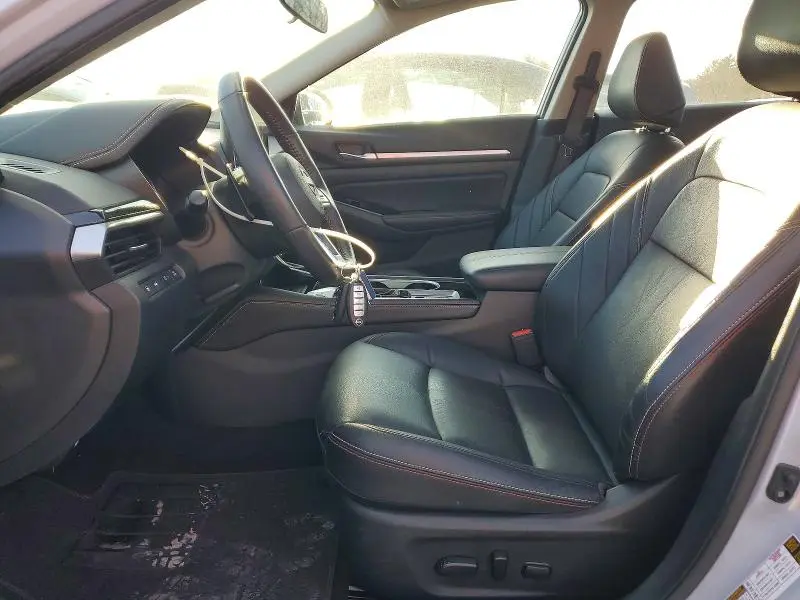 2024 NISSAN ALTIMA 2.0 SR  