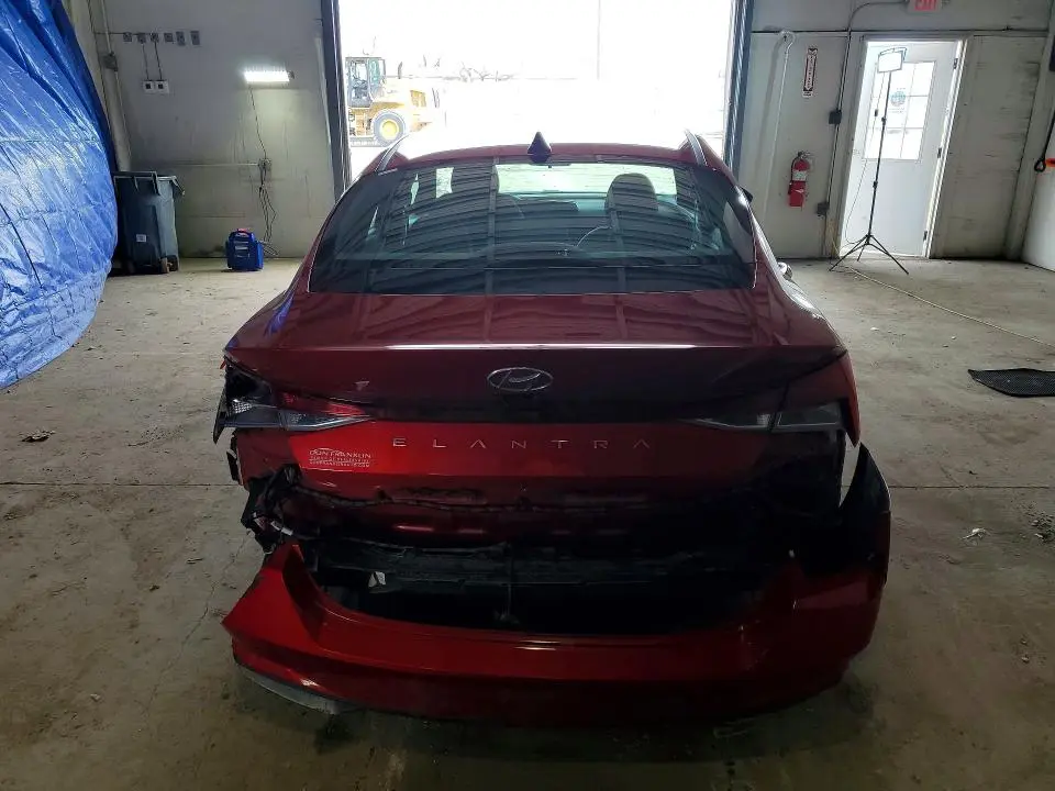 2021 HYUNDAI ELANTRA SE  