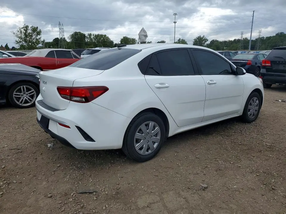 2022 KIA RIO LX  