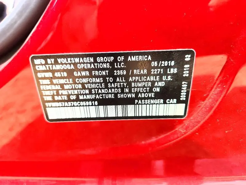 2016 VOLKSWAGEN PASSAT SE  
