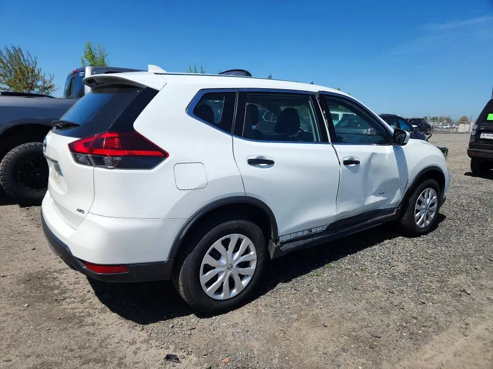 2018 NISSAN ROGUE S  