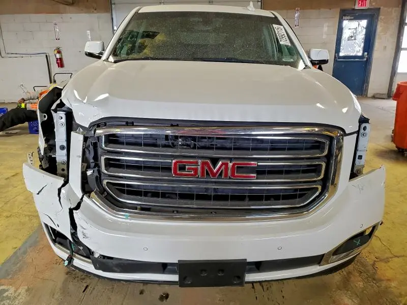 2018 GMC YUKON SLE  
