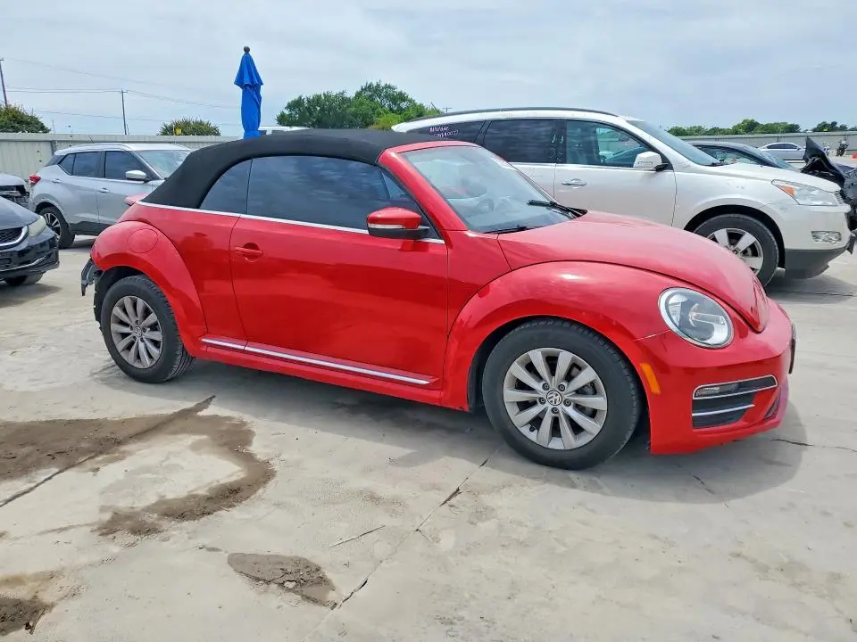 2018 VOLKSWAGEN BEETLE S  