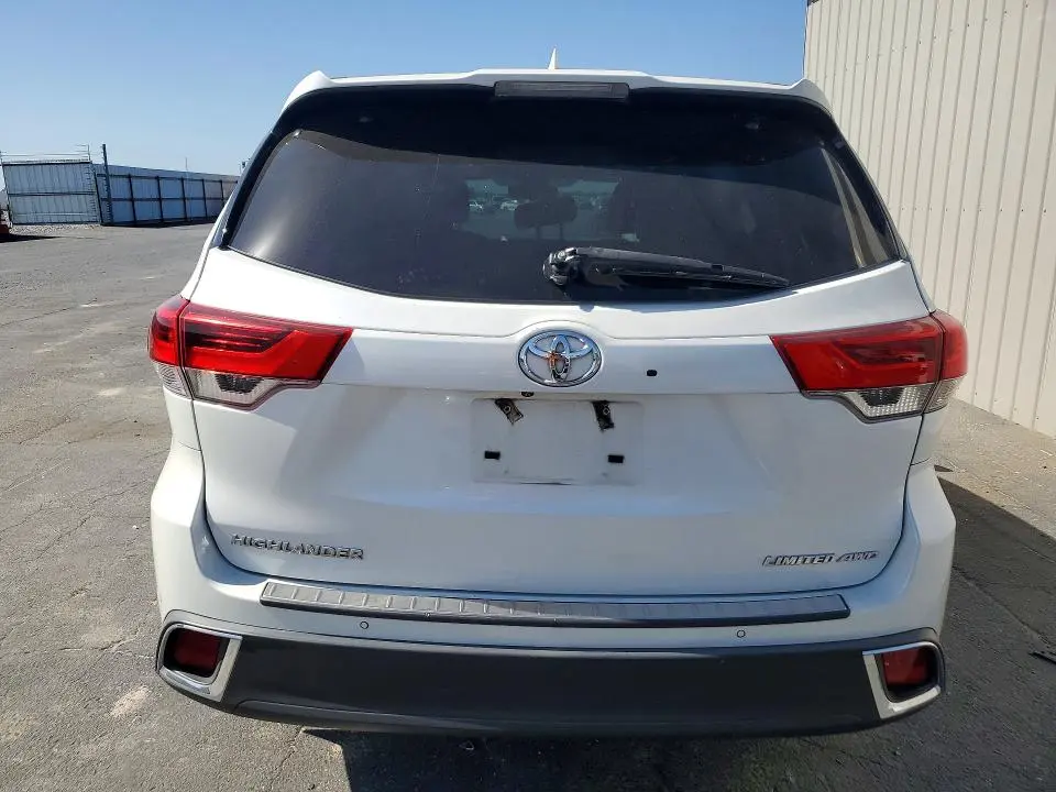 2019 TOYOTA HIGHLANDER LIMITED  
