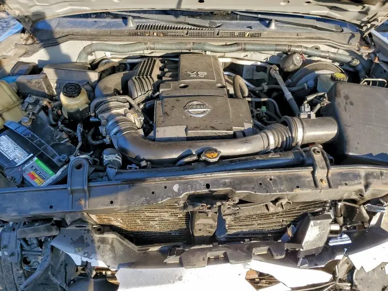 2011 NISSAN PATHFINDER S  