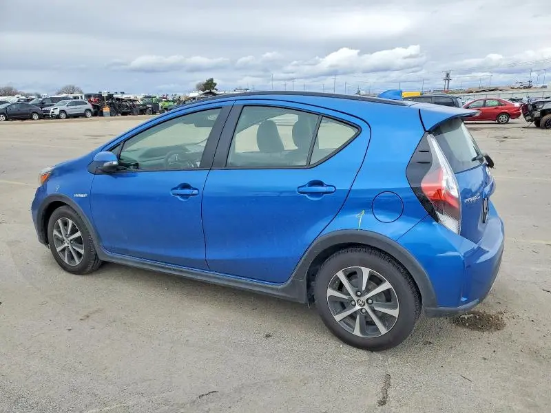 2019 TOYOTA PRIUS C L  