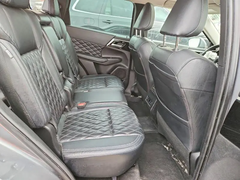 2023 MITSUBISHI OUTLANDER SE  
