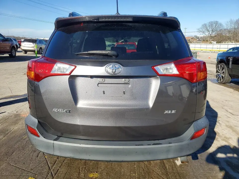 2015 TOYOTA RAV4 XLE  