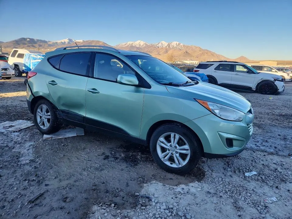 2010 HYUNDAI TUCSON GLS  