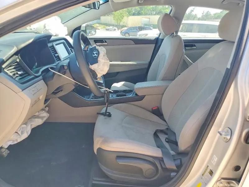 2018 HYUNDAI SONATA SE  