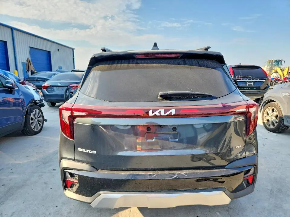 2024 KIA SELTOS S  