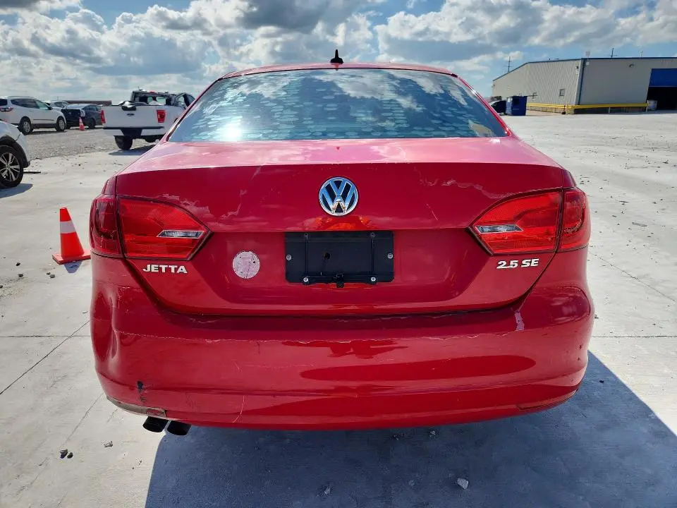 2012 VOLKSWAGEN JETTA SE  
