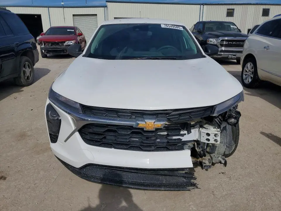 2025 CHEVROLET TRAX LS  