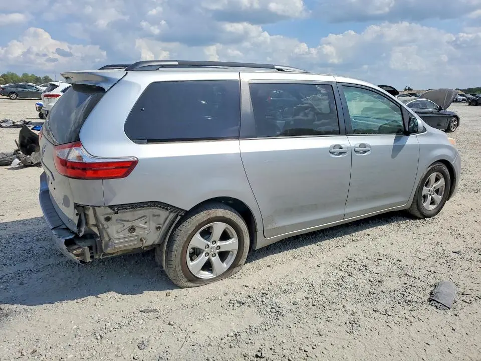 2015 TOYOTA SIENNA LE 8-PASSENGER  