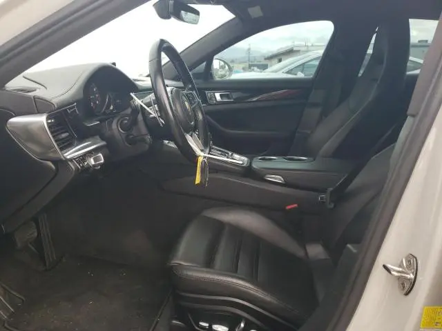 2018 PORSCHE PANAMERA 4  