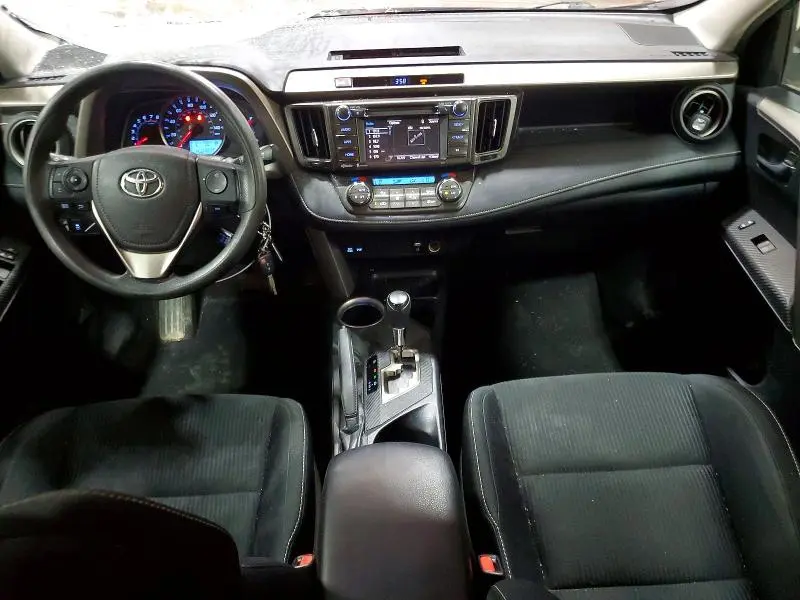 2015 TOYOTA RAV4 XLE  