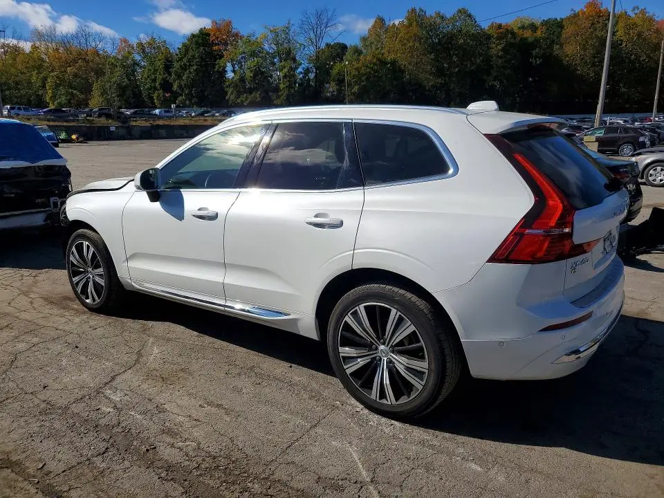 2023 VOLVO XC60 PLUS  