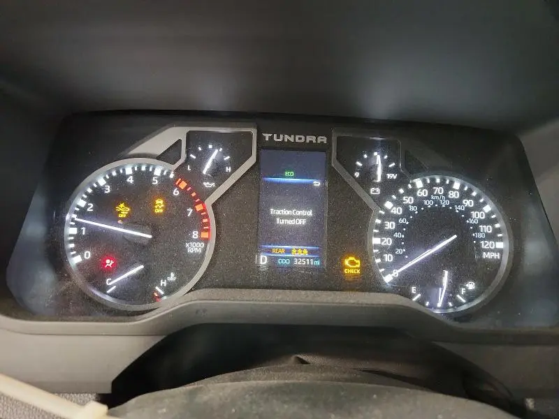 2022 TOYOTA TUNDRA SR5  