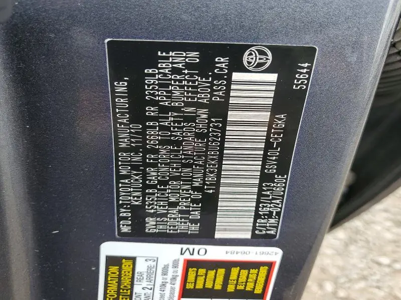 2011 TOYOTA CAMRY XLE V6  