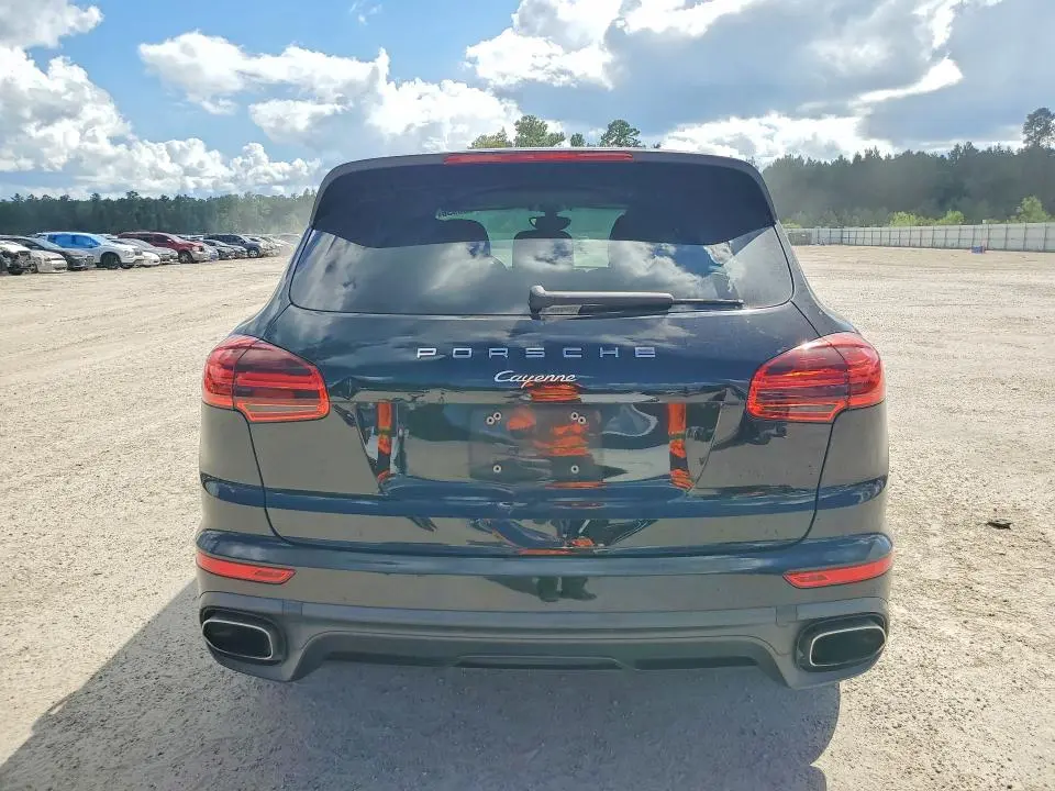 2016 PORSCHE CAYENNE   