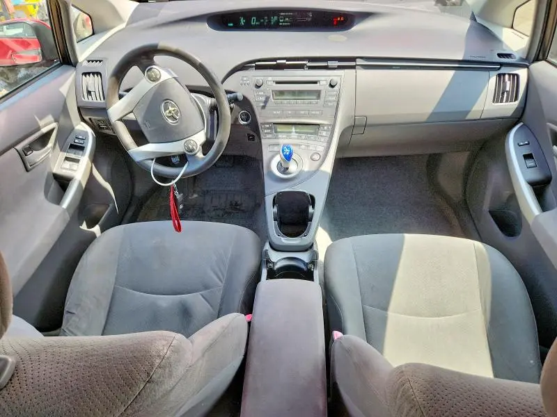 2010 TOYOTA PRIUS II  