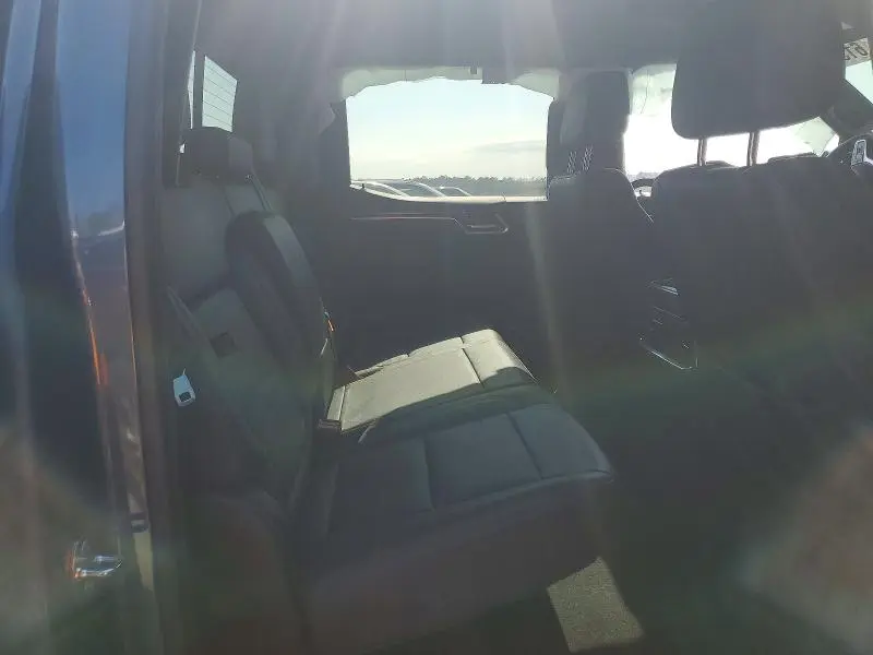 2024 CHEVROLET SILVERADO K1500 LTZ  