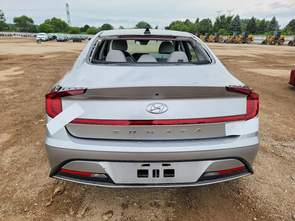 2020 HYUNDAI SONATA SE  