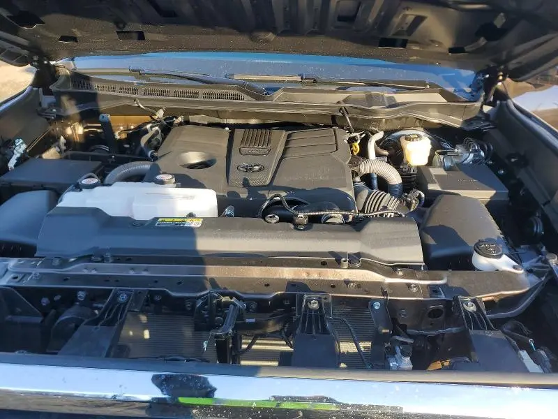 2025 TOYOTA TUNDRA CREWMAX LIMITED  