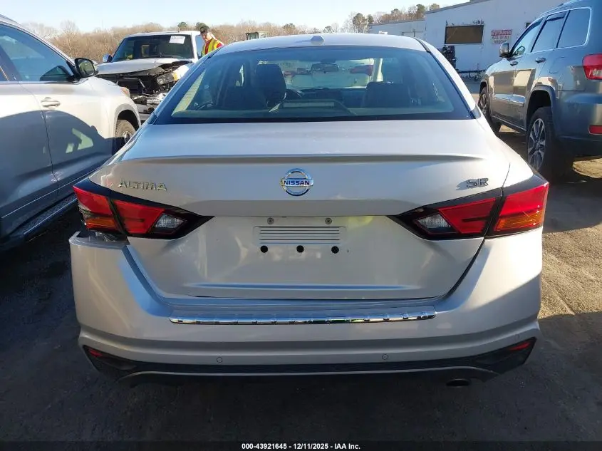 2021 NISSAN ALTIMA SR FWD