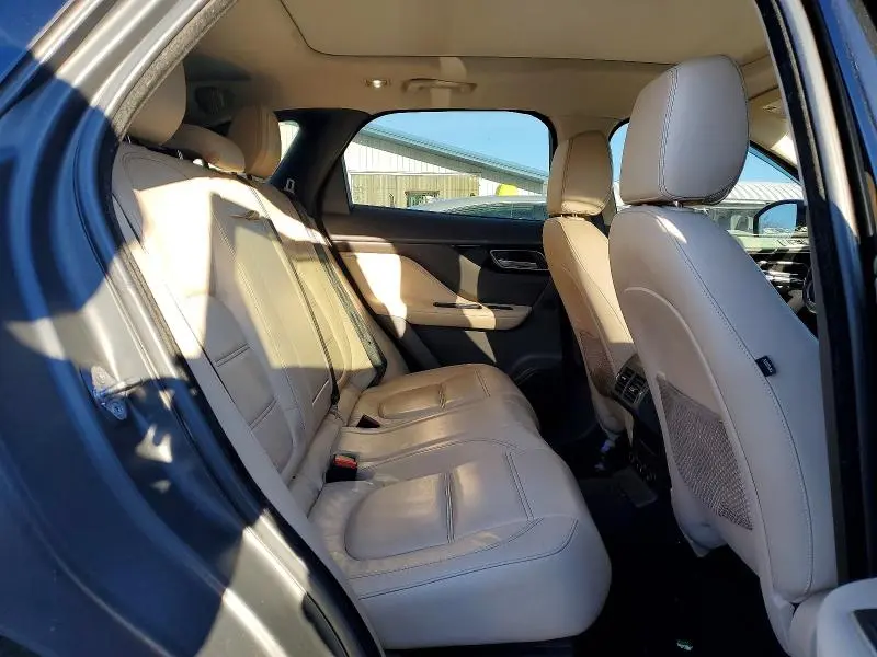 2017 JAGUAR F-PACE PRESTIGE  