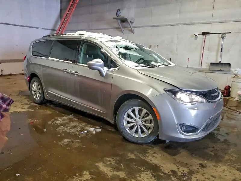 2017 CHRYSLER PACIFICA TOURING L  