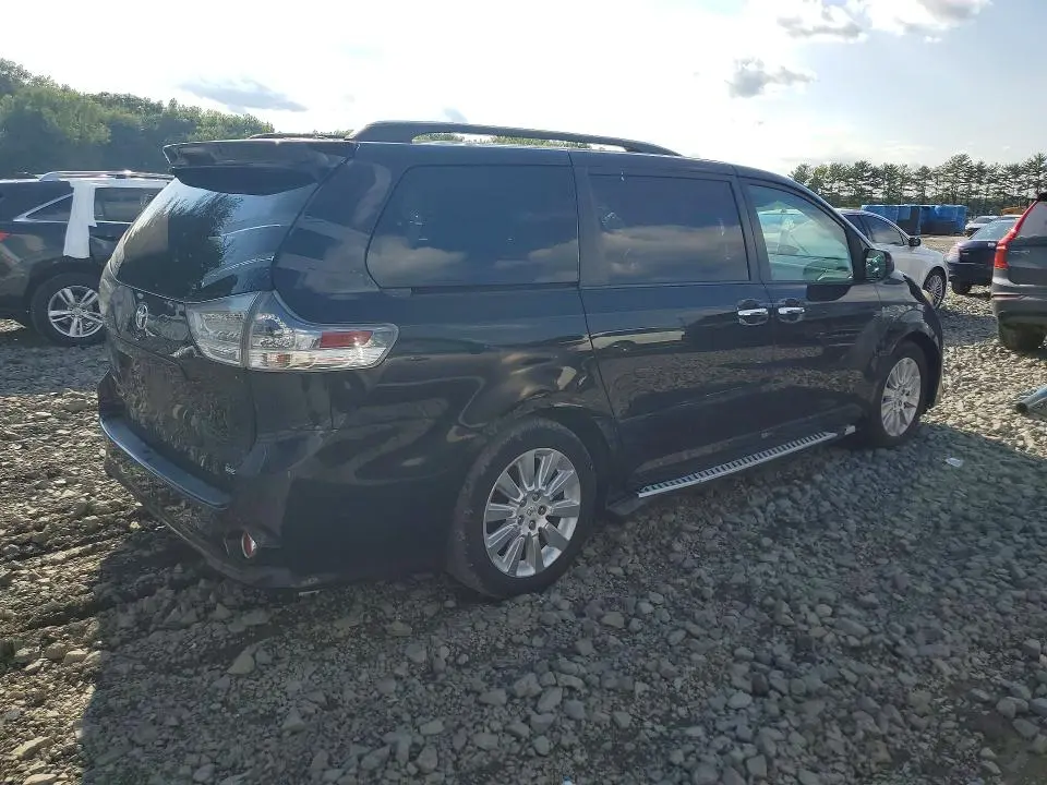 2014 TOYOTA SIENNA SPORT  