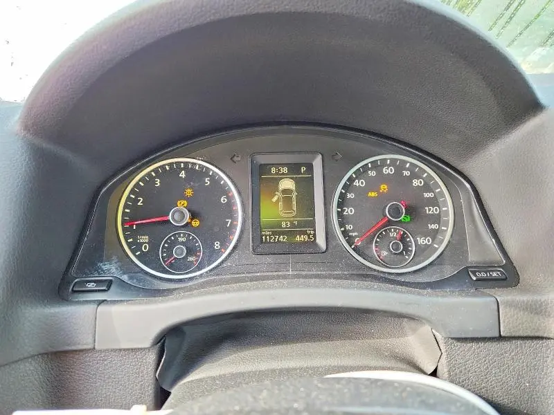 2011 VOLKSWAGEN TIGUAN S  