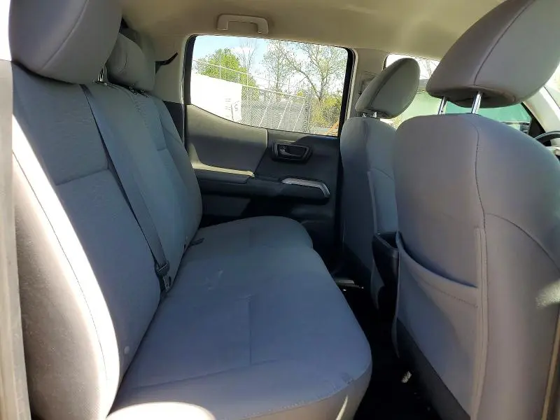 2017 TOYOTA TACOMA SR5 V6  