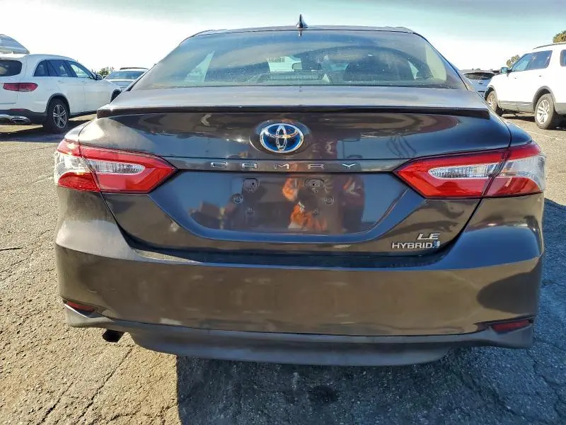 2019 TOYOTA CAMRY LE  