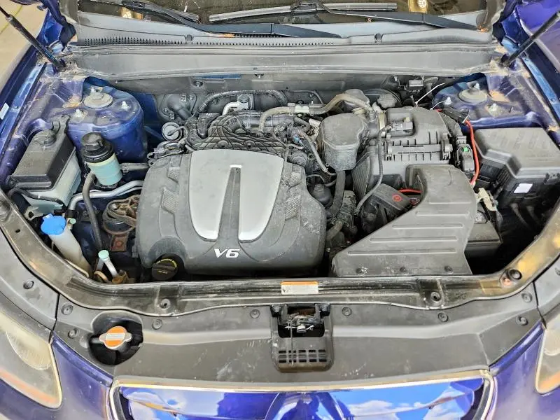 2010 HYUNDAI SANTA FE SE  