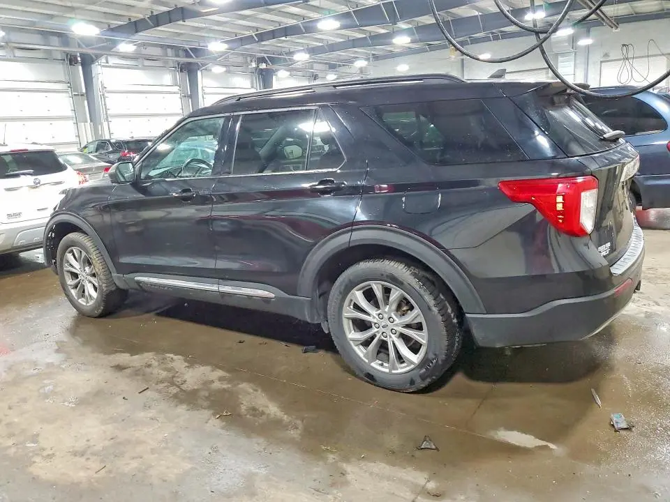 2021 FORD EXPLORER XLT  