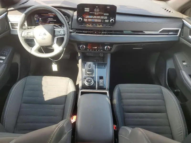 2023 MITSUBISHI OUTLANDER SE  