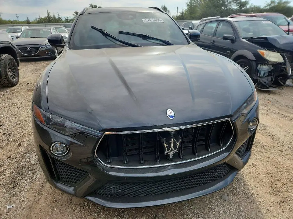 2019 MASERATI LEVANTE GTS  