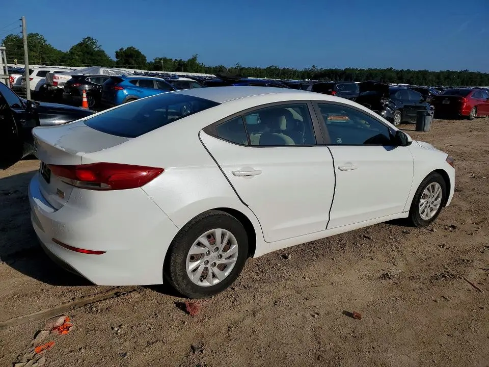 2018 HYUNDAI ELANTRA SE  