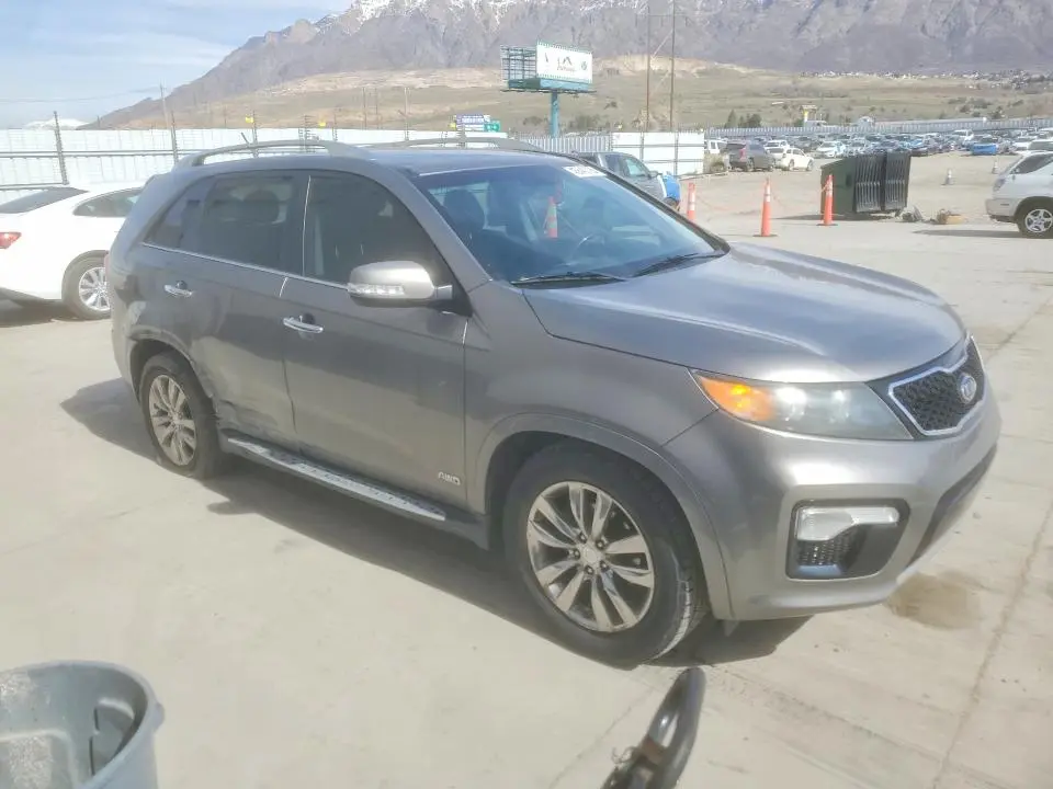 2013 KIA SORENTO SX  