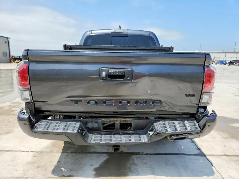 2022 TOYOTA TACOMA LIMITED  