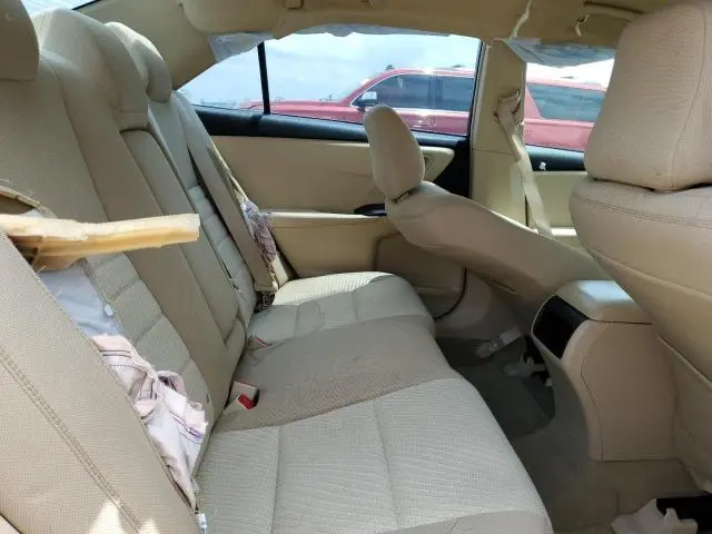 2016 TOYOTA CAMRY LE  